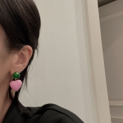  Contrast Color Heart Ladies Designer Earrings