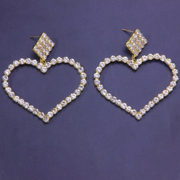 Fashionable Lovely Heart Rhinestone Ladies Earrings