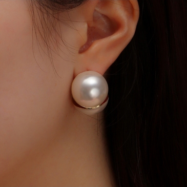 Ladies Resins Faux Pearl Earrings