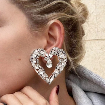 Popular Hollow Out Rhinestone Heart Design Earrings