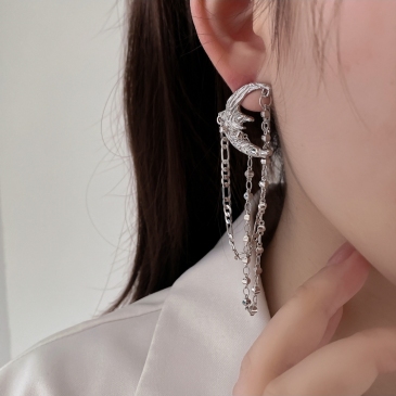 Versatile Moon Tassels Design Earrings For Women