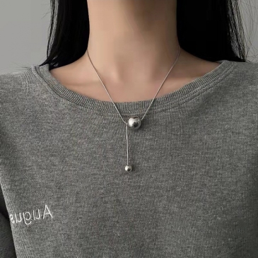New Design Solid Ball Pendant Necklaces For Women