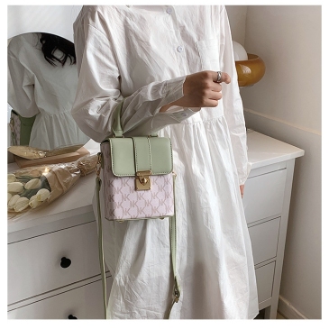 Versatile Geometric Printed Ladies Handbags