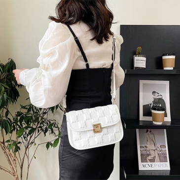 Casual White Solid Shoulder Bags For Women