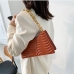 3Fashion Trends Solid Golden Chain Shoulder Bag