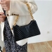 6Fashion Trends Solid Golden Chain Shoulder Bag