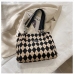 19Rhombus Plaid Contrast Color Shoulder Tote Bags