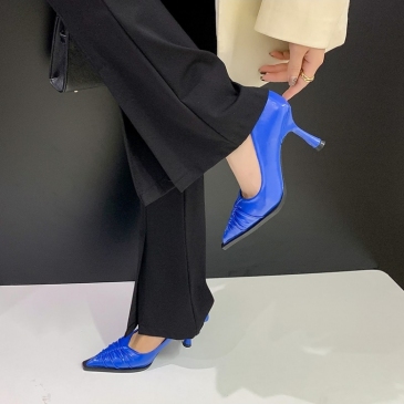 Latest Solid Color Pointed Slip On Heels