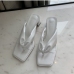 9New Fashion Solid Chunky Heeled Flip Flops