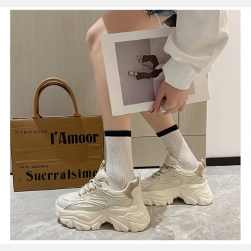 Sporty Round Toe Height Increasing Sneakers