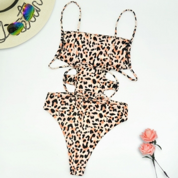  Sexy Leopard Printed  One-Piece Swimsuit